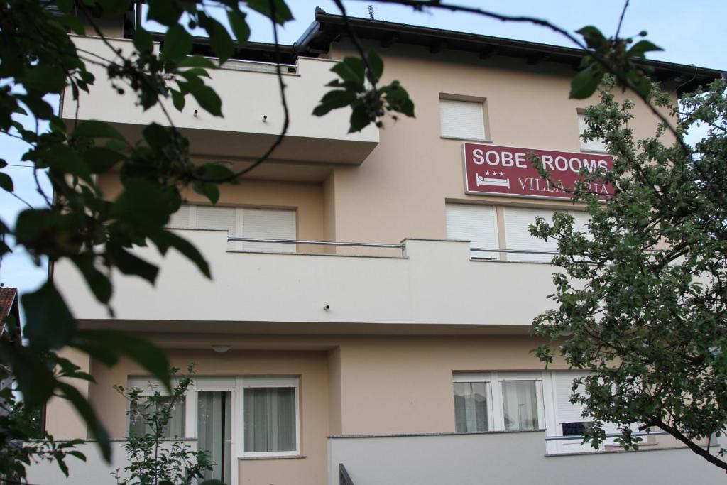 Rooms Villa Aria Sesvete Eksteriør bilde